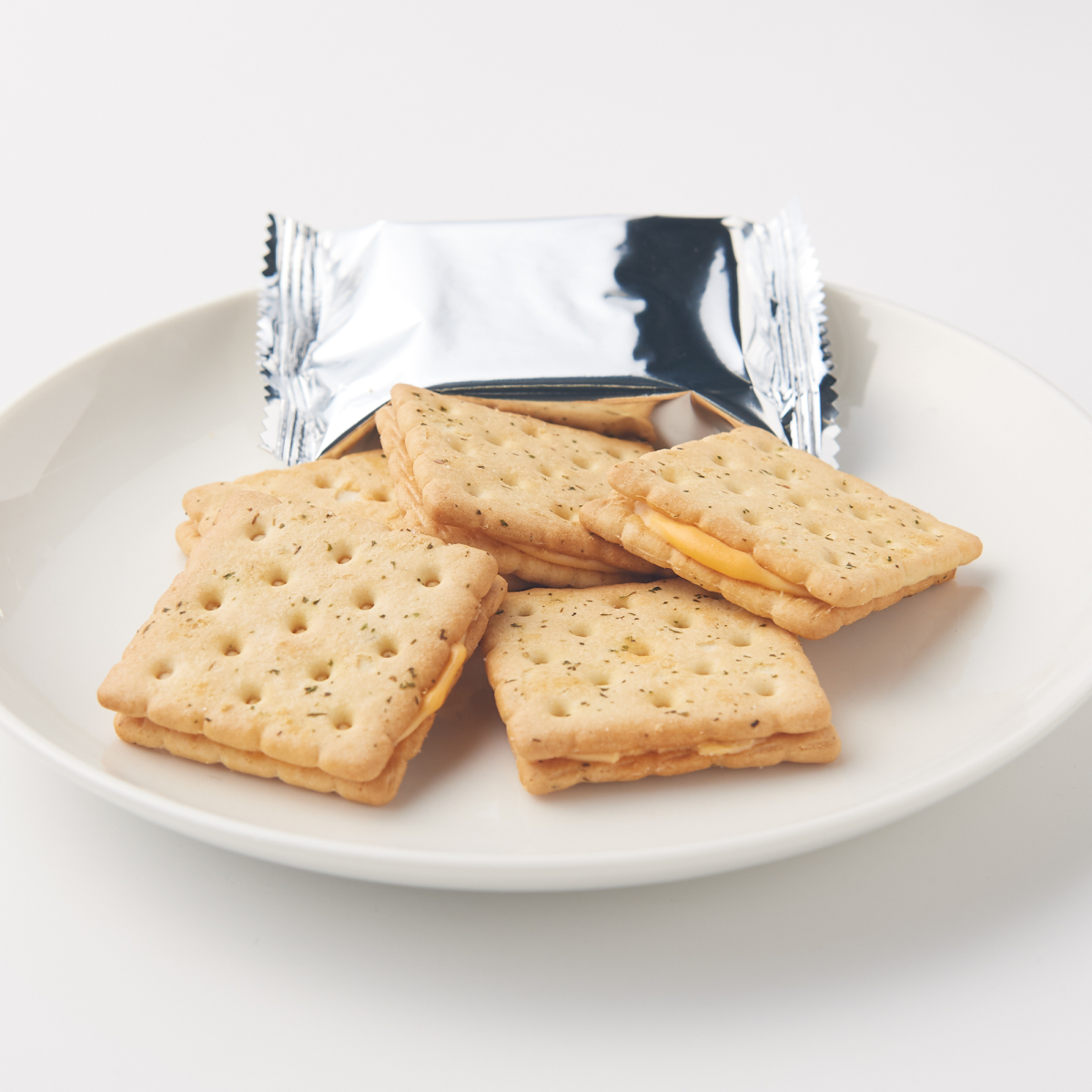 MUJI Bánh Quy Nhân Kem Phô Mai (Sản phẩm bán thùng - 12 túi)