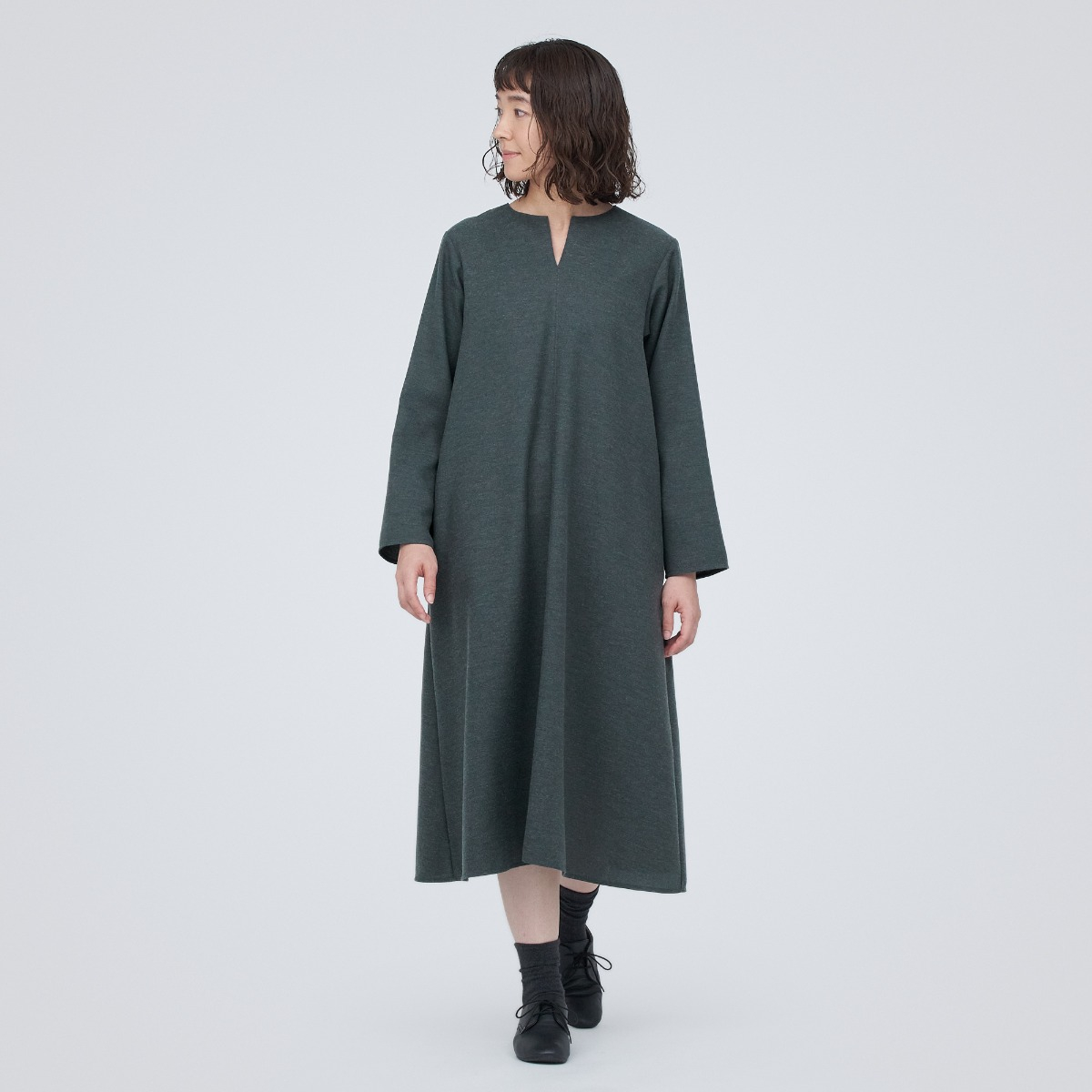 Đầm Cổ Khóa Tay Dài MUJI
