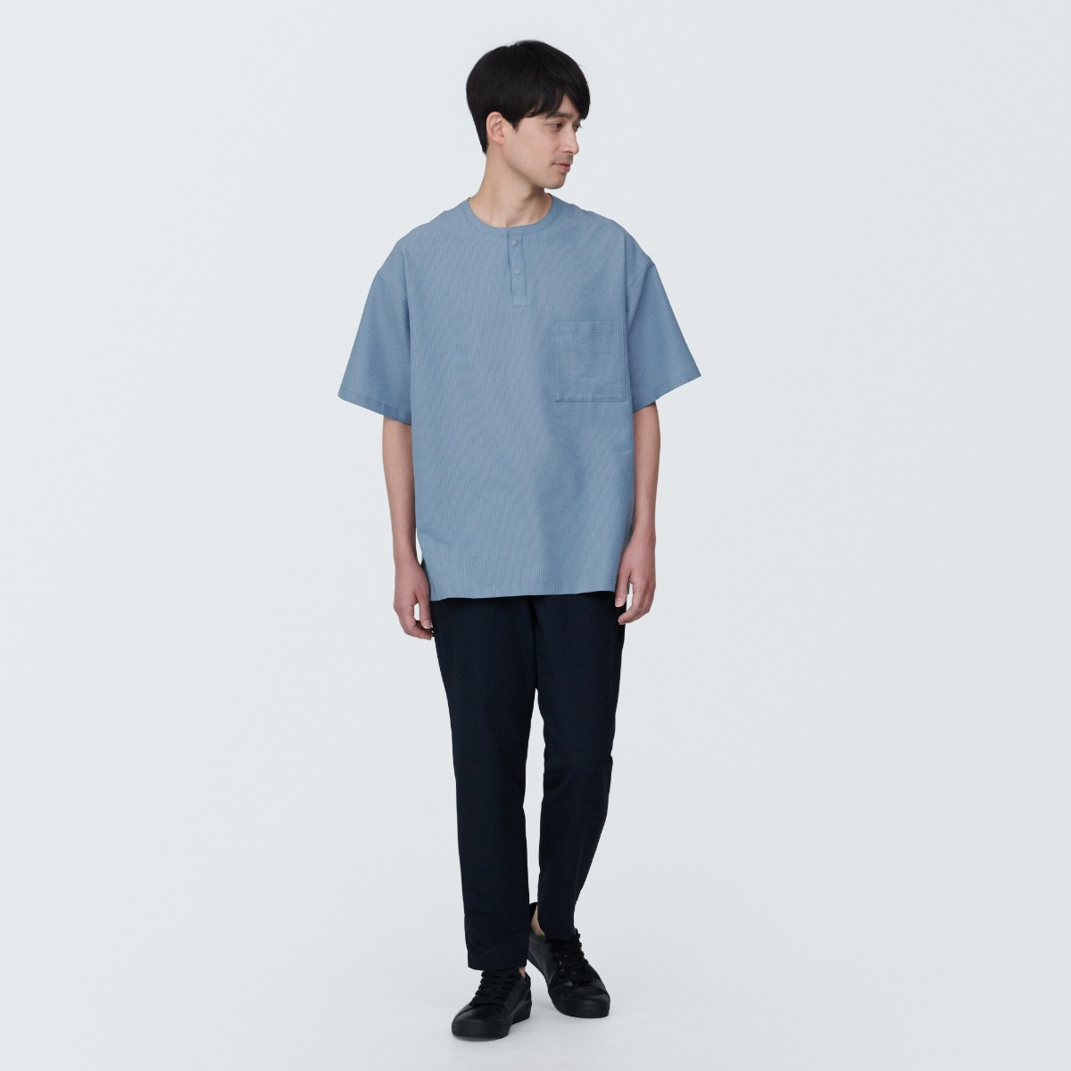 M'S Breathable Stretch Sucker Henry Neck S/S T-Shirt