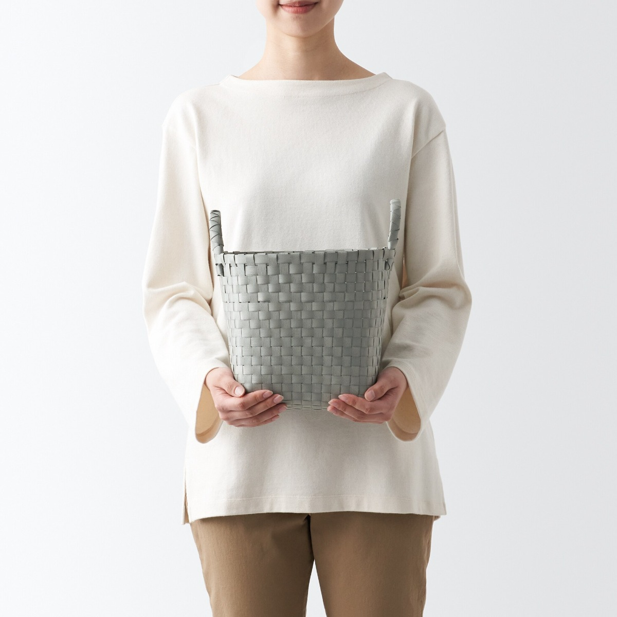 MUJI Giỏ Đan Tay PP Tái Chế Có Quai - S, Xám