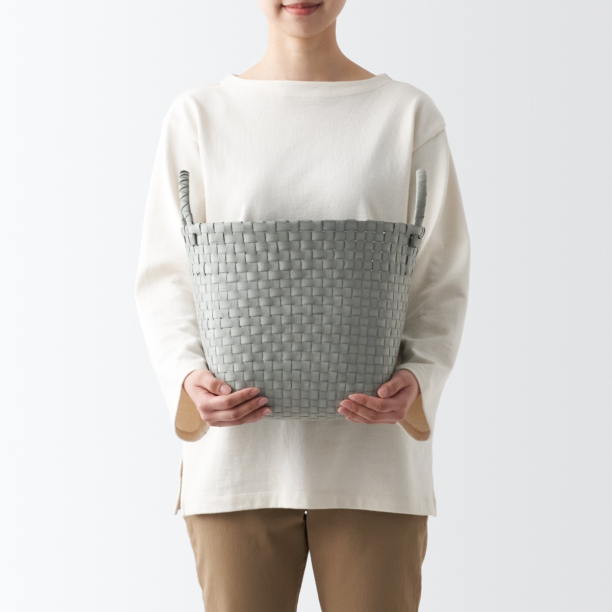 MUJI Giỏ Đan Tay PP Tái Chế Có Quai - M Xám