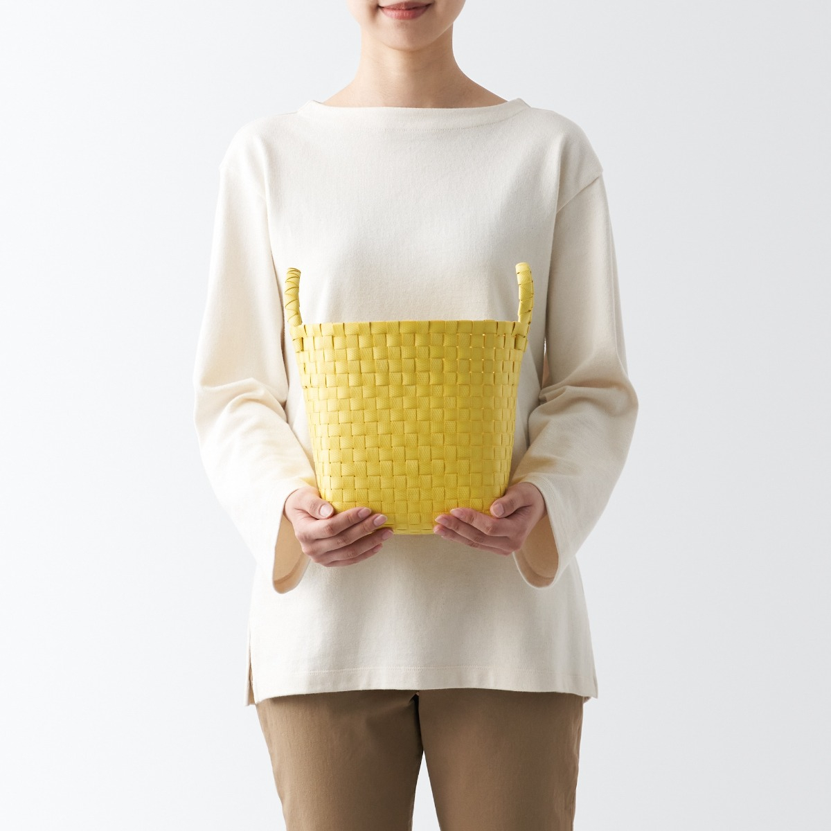 MUJI Giỏ Đan Tay PP Tái Chế Có Quai - S, Vàng