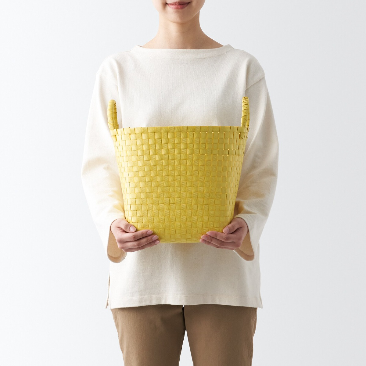 MUJI Giỏ Đan Tay PP Tái Chế Có Quai - M Vàng