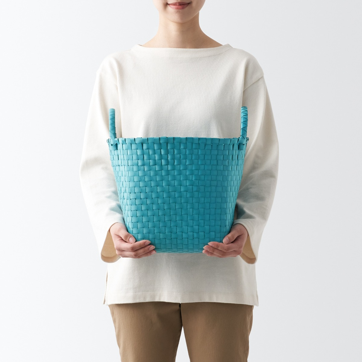 MUJI Recycled PP Blend Strapping Band Hand-Woven Basket - M, Blue