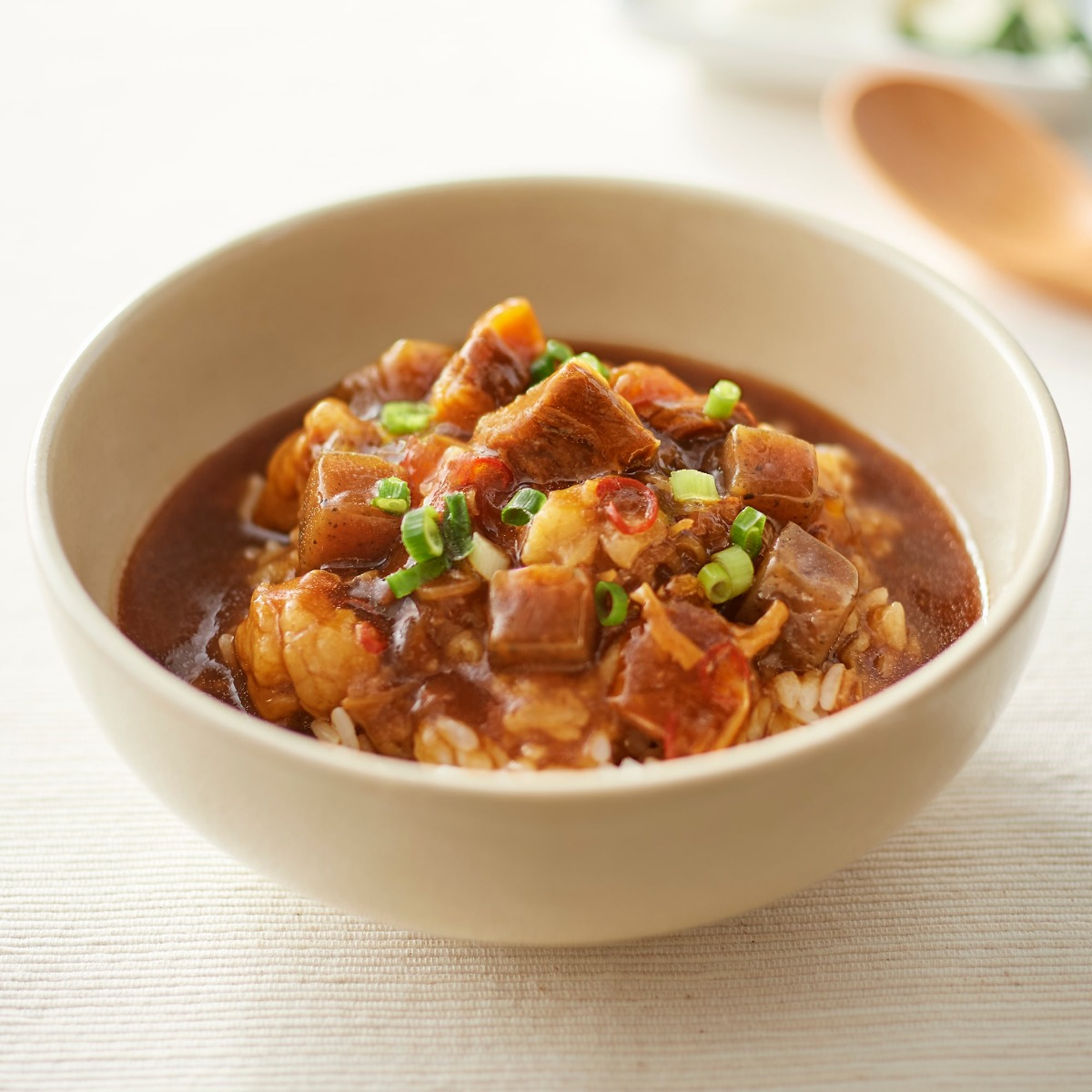 MUJI Sốt Gân Bò Và Konjac Dùng Với Cơm (Sản phẩm bán thùng - 20 túi)