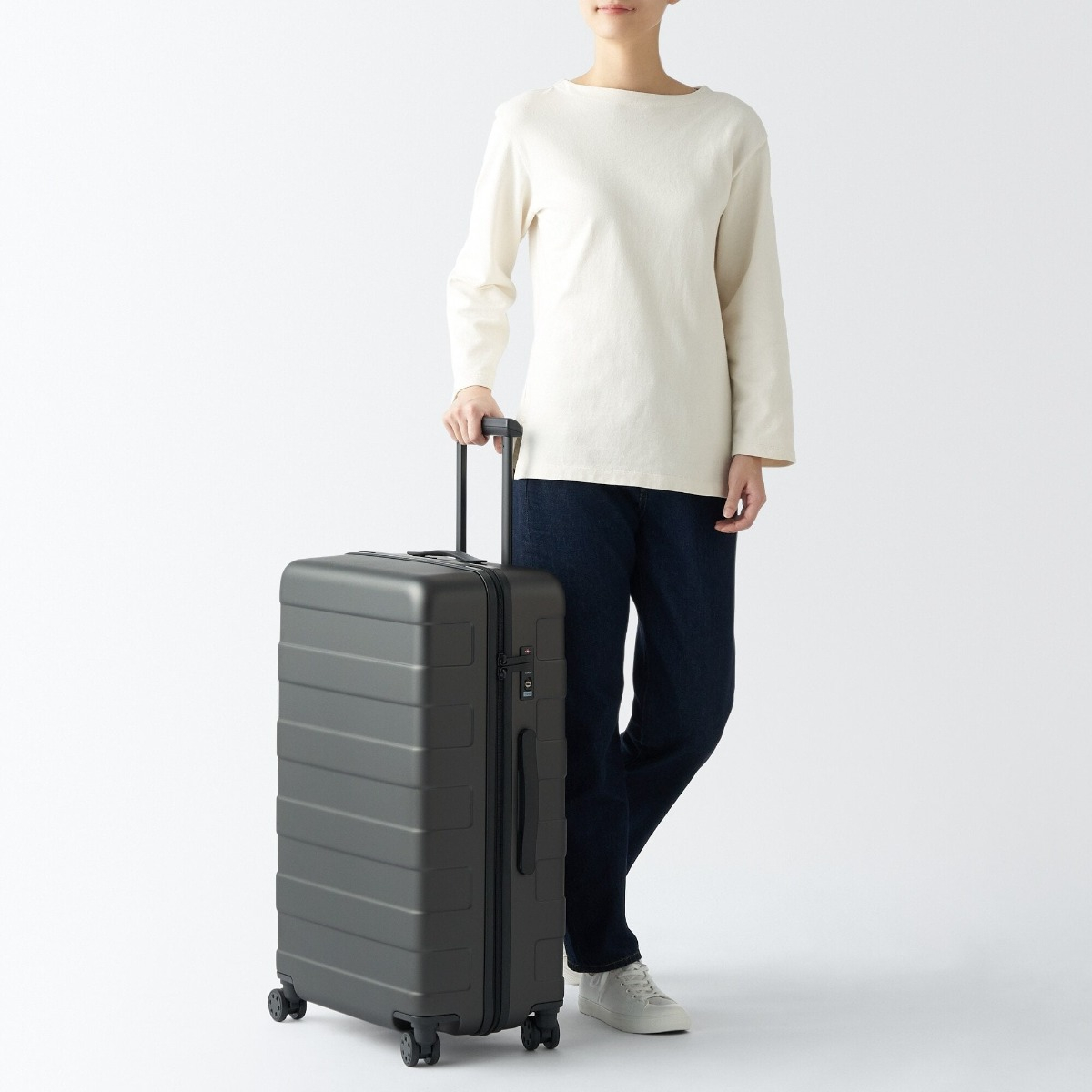 Vali Vỏ Cứng Có Tay Cầm Có Thể Điều Chỉnh Tự Do (75L) (Os) MUJI