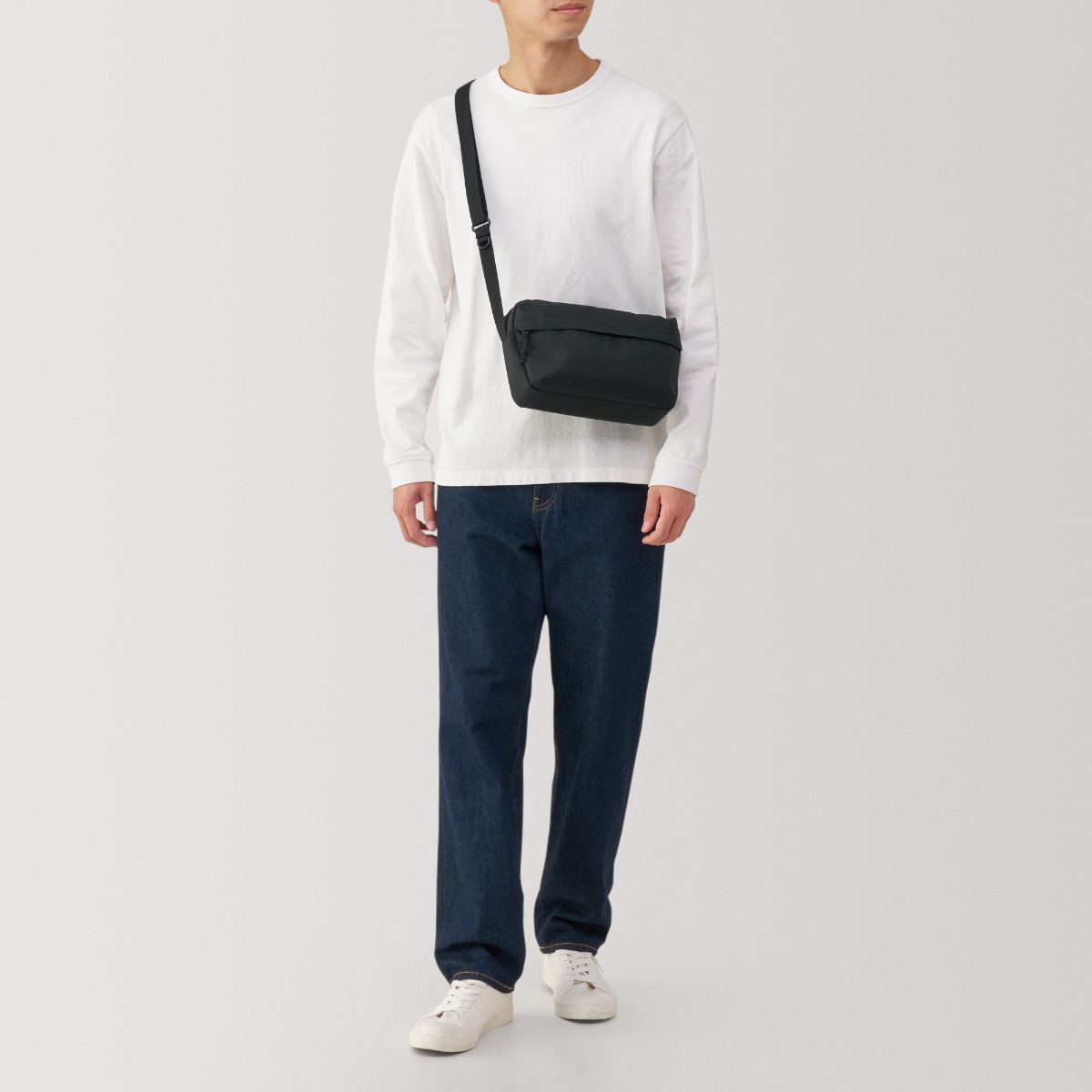 Water Repellent Shoulder Bag With Back Pocket MUJI