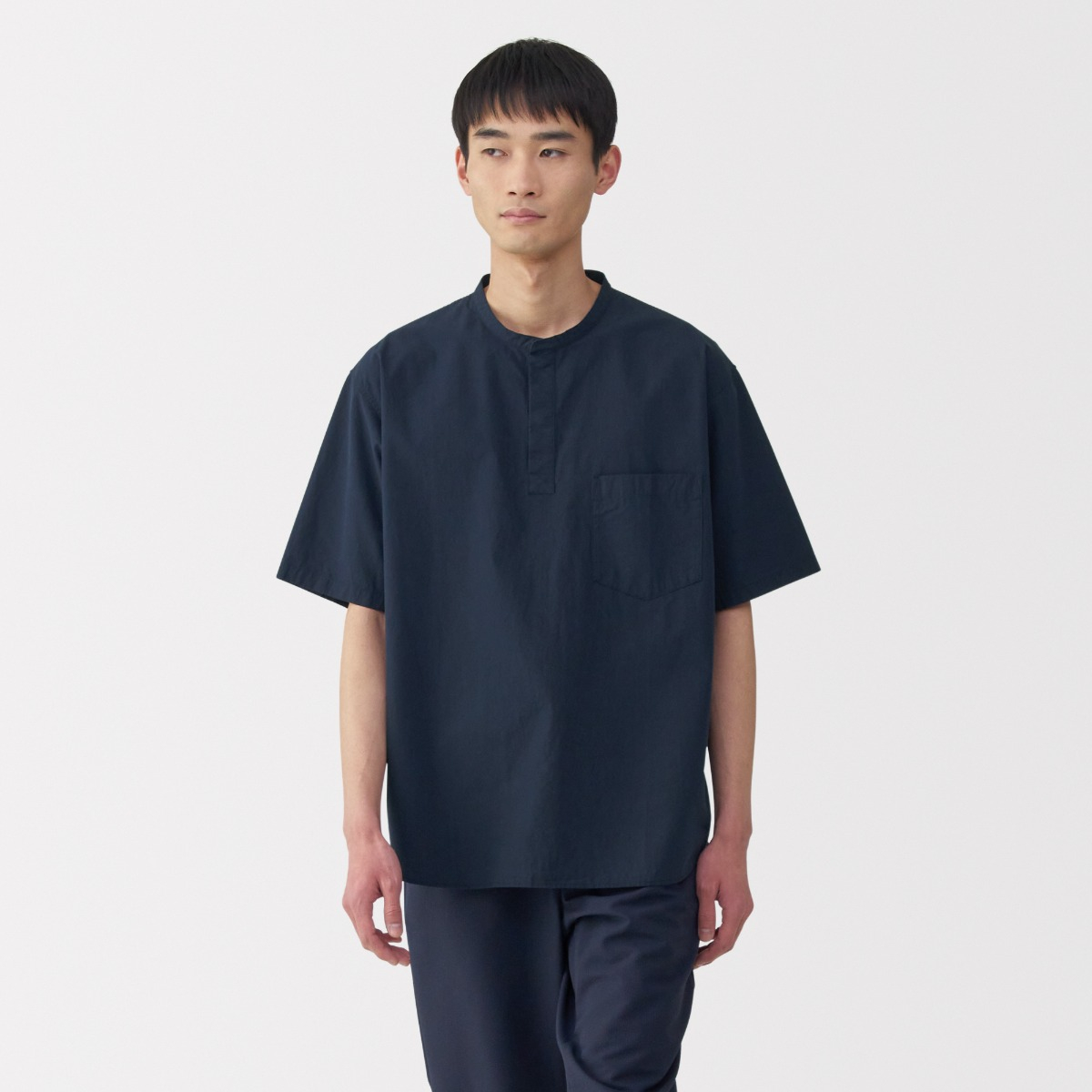 Áo Sơ Mi Dệt Tay Ngắn Vải Cool Touch Cổ Henry MUJI