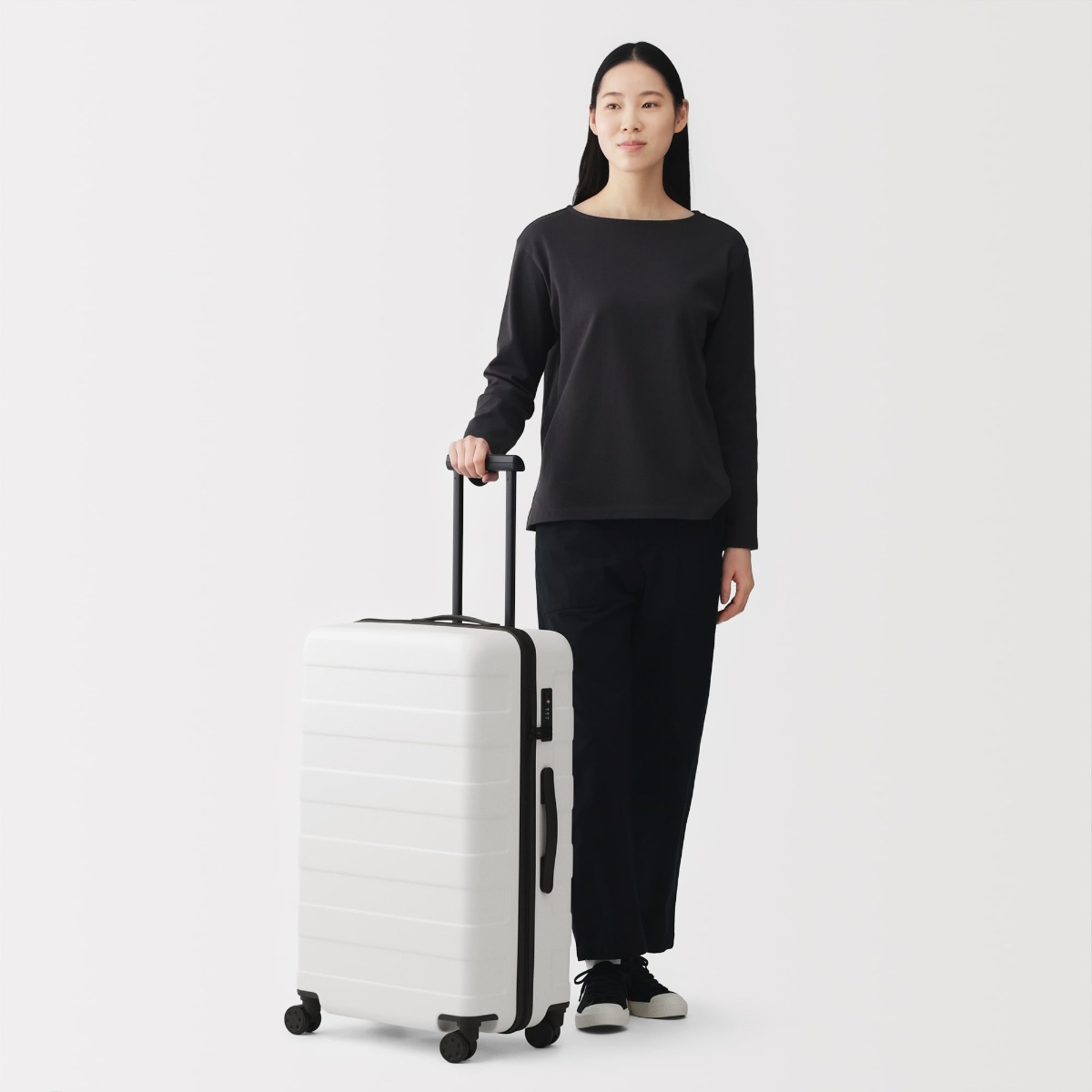 MUJI Vali Vỏ Cứng Tay Kéo Điều Chỉnh Linh Hoạt (75l)