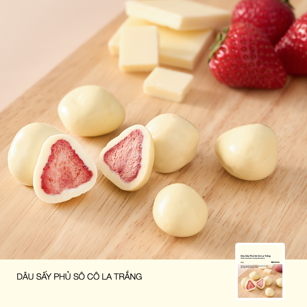 MUJI Dâu Sấy Phủ Sô Cô La Trắng