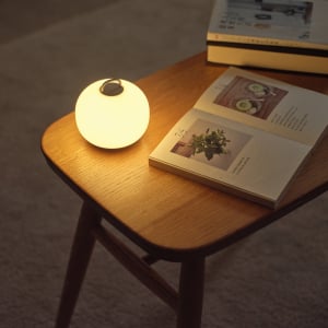 MUJI Đèn Bàn Di Động Hình Cầu