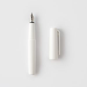MUJI Bút Máy Compact Kèm 2 Ống Mực Đen