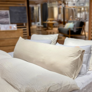 Gối Ôm Polyester Tái Chế (Không Kèm Vỏ Gối)